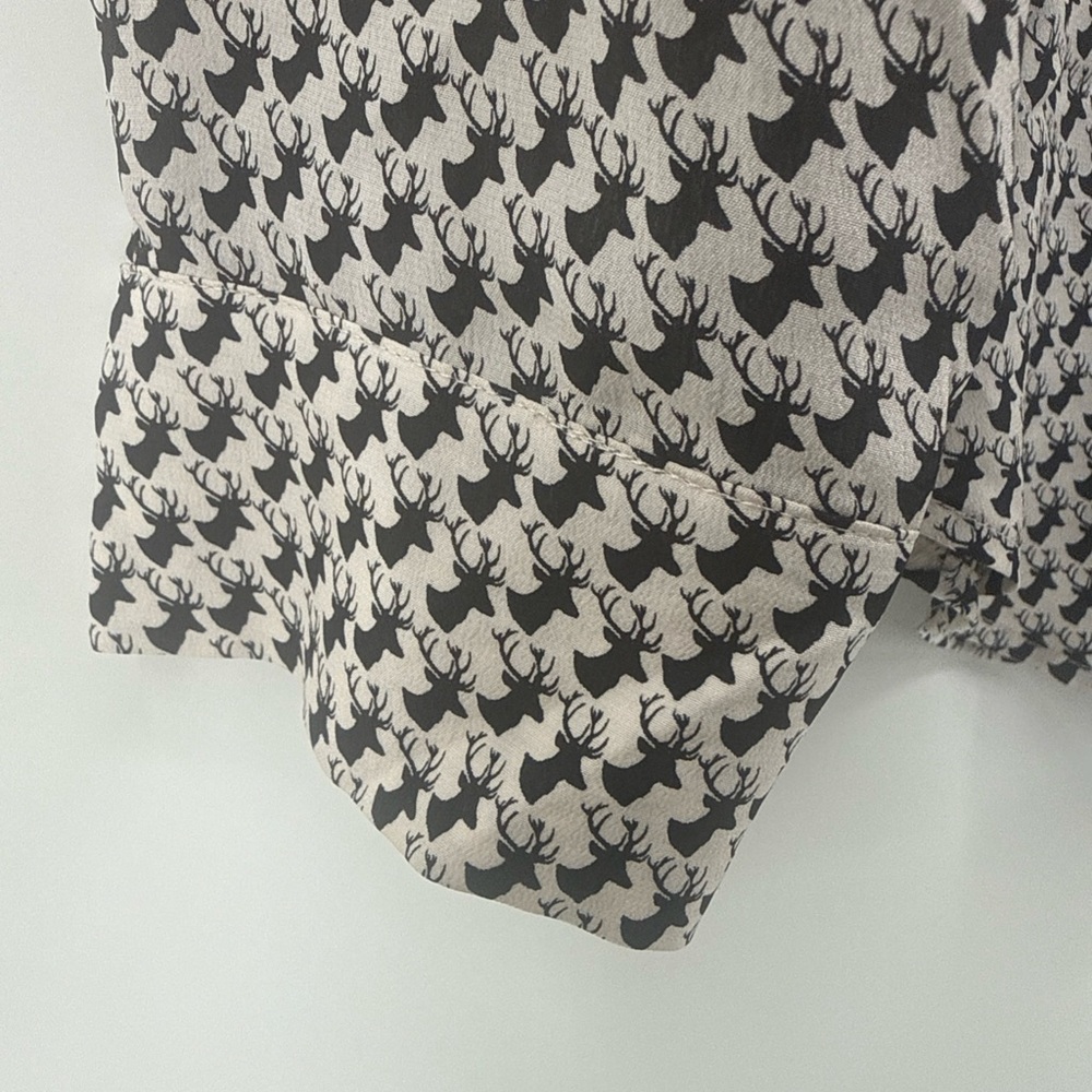 Ann Taylor Black and White deer motif 100% silk Blouse - Picture 5 of 9